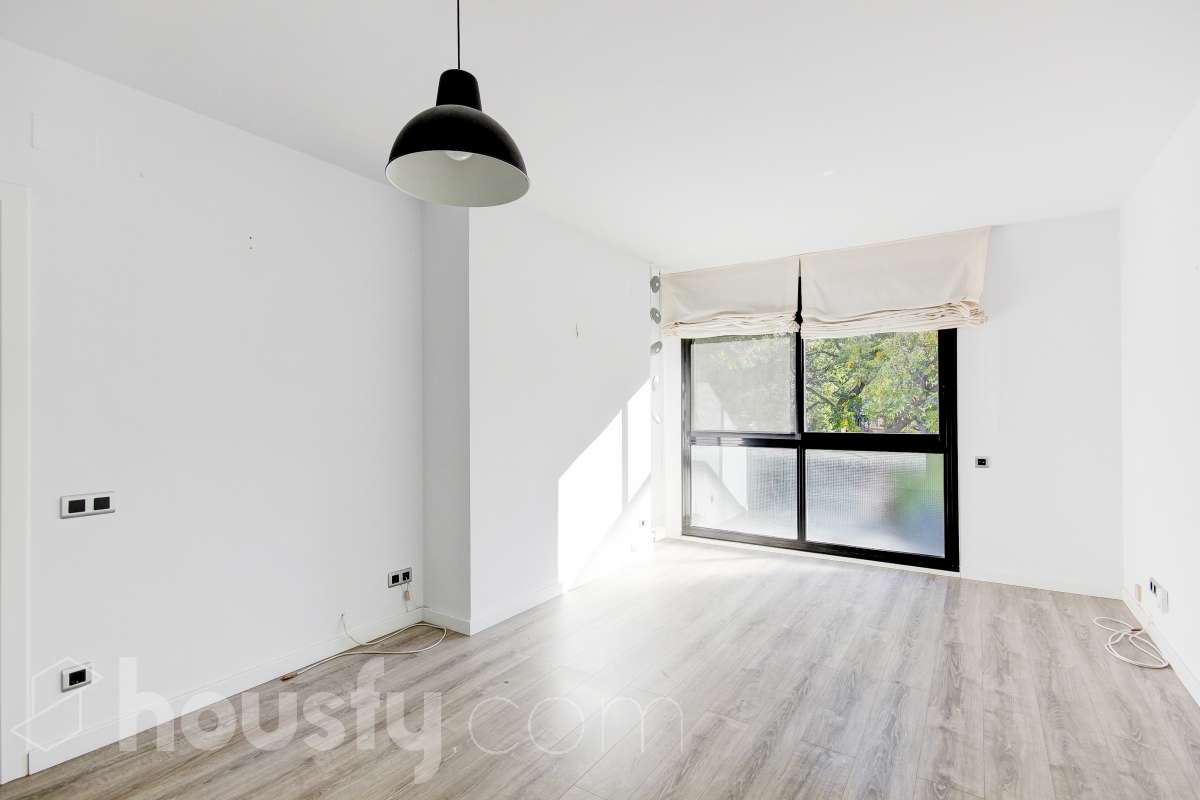 Piso en venta en Carretera de Molins de Rei, Gràcia, Sabadell