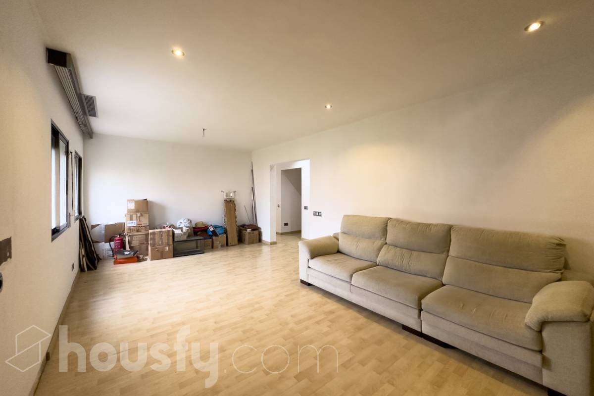 Piso en venta en Carrer d'Arnau d'Oms, Nou Barris, Barcelona