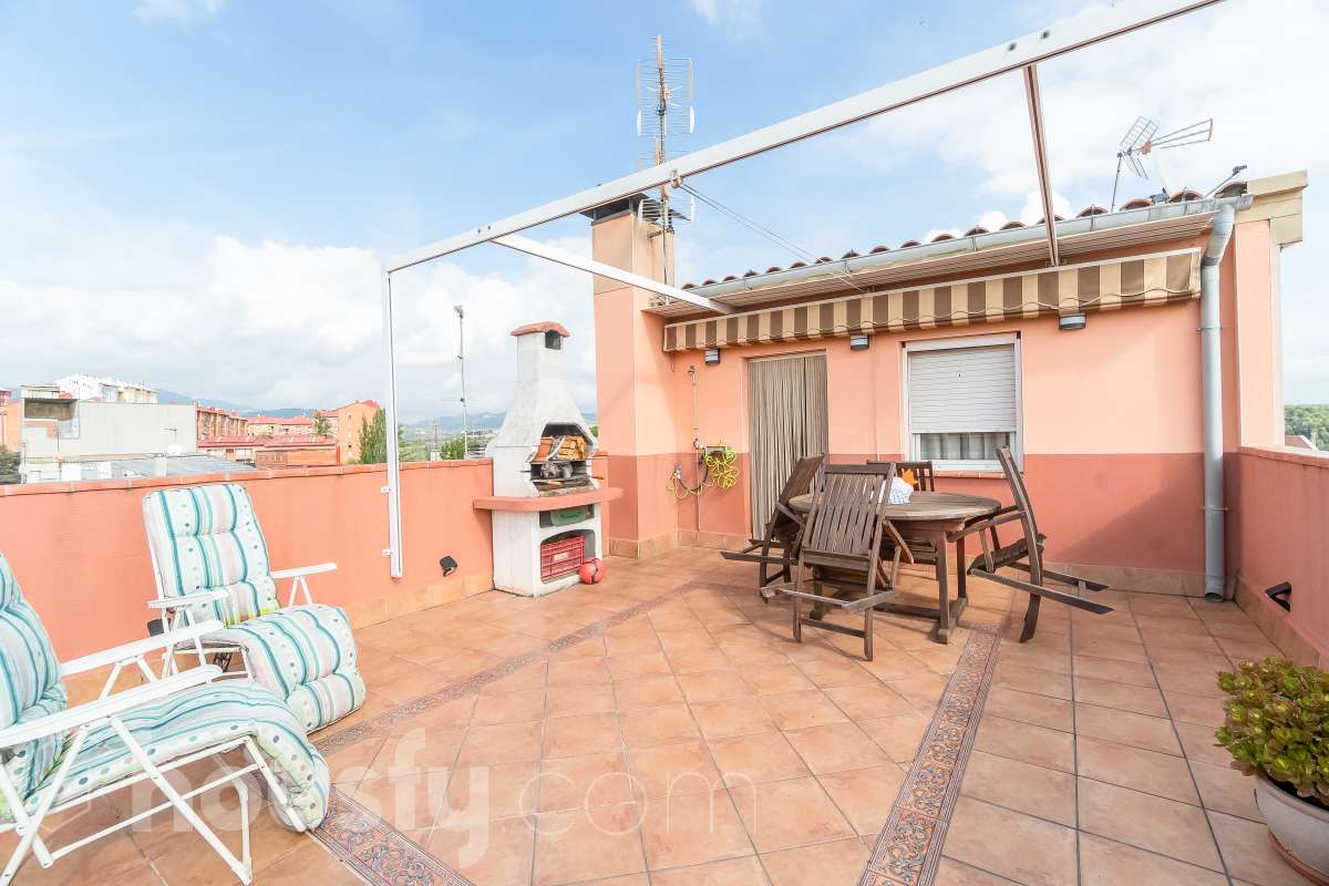 Piso en venta en Carrer dels Balcans, Ca N'Oriac - Can Puiggener, Sabadell