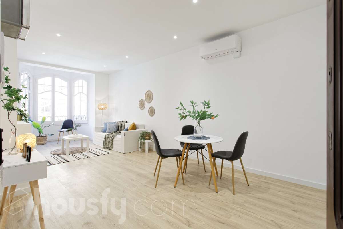 Piso en venta en CL MUNTANER, Eixample, Barcelona