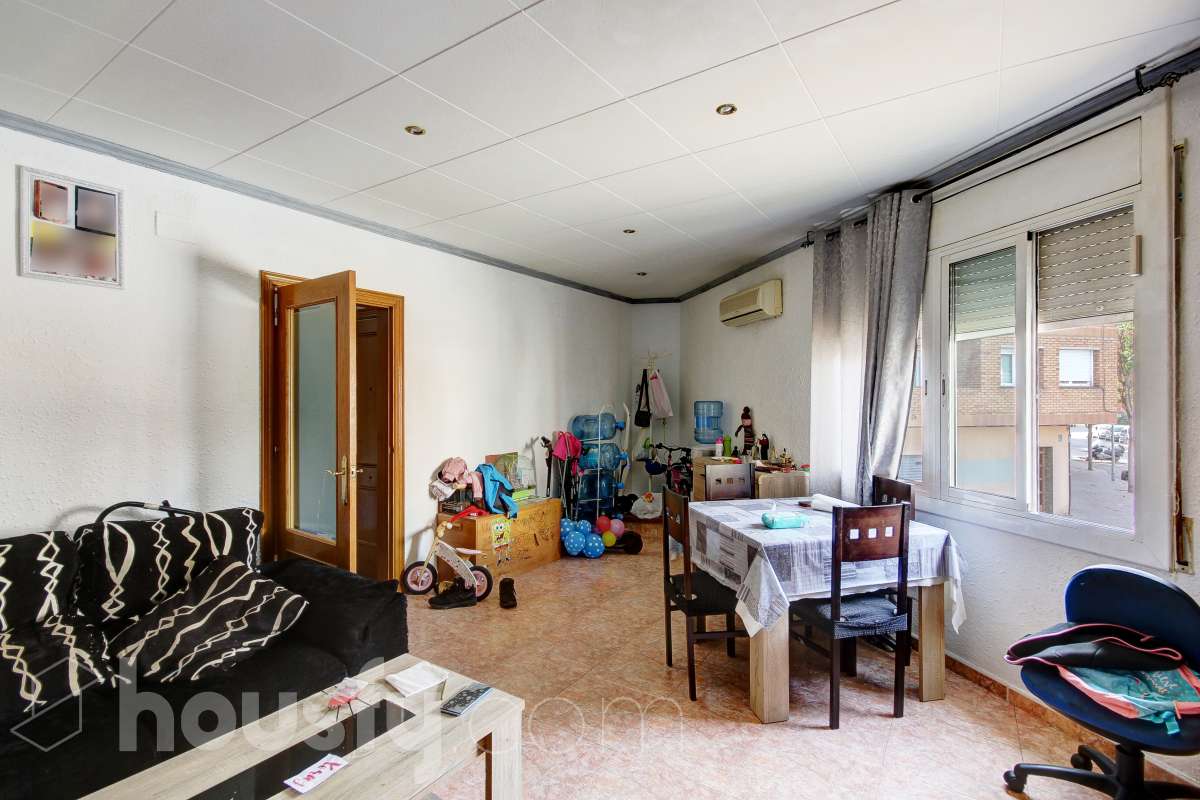 Piso en venta en Carrer Santa Cecília, Llevant, Terrassa