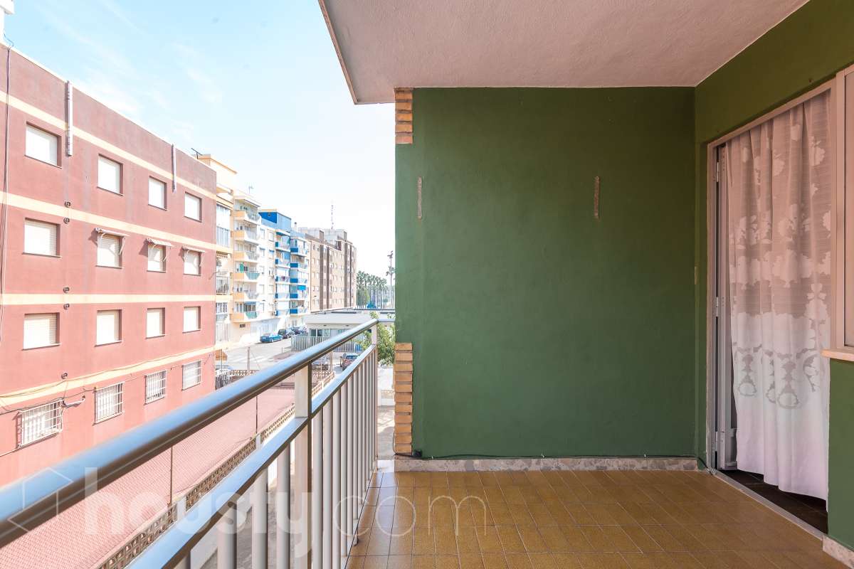 Piso en venta en Carrer de Bernat i Baldoví, El Perelló, Sueca