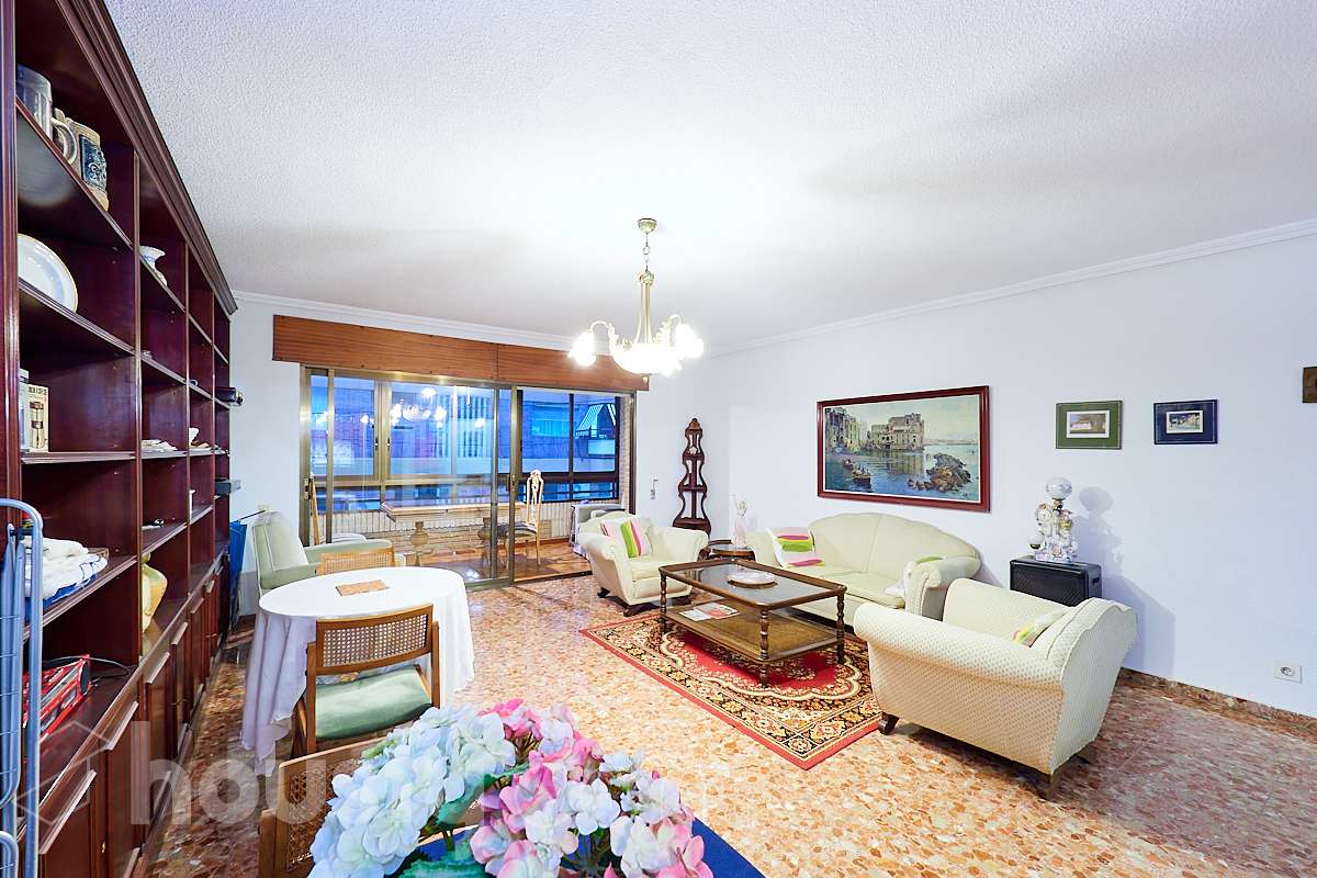 Piso en venta en Carrer Italia, Centro, Alicante / Alacant