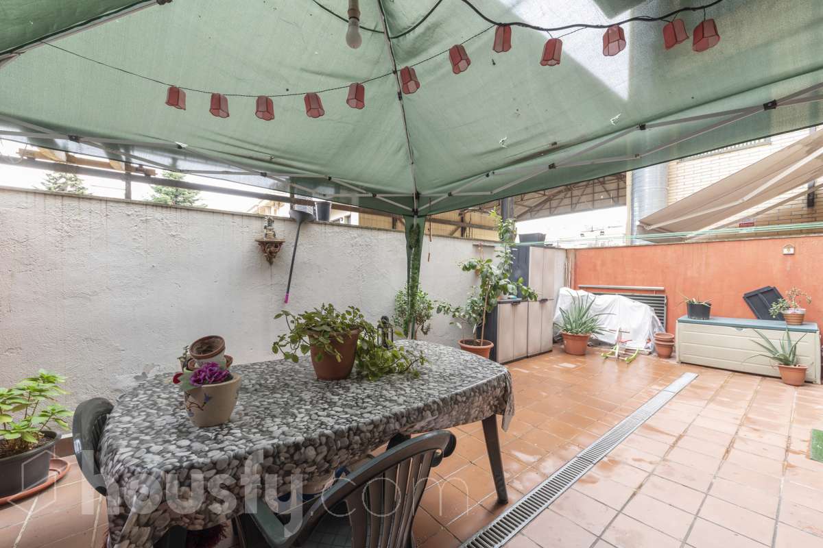 Piso en venta en Carrer de Josep Jardí, Santa Perpètua de Mogoda