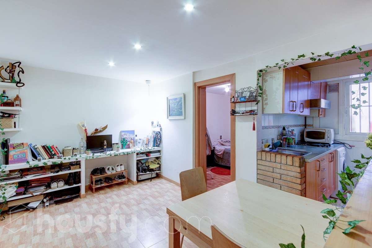 Bajo en venta en Carrer de Bailèn, Bufalà, Badalona
