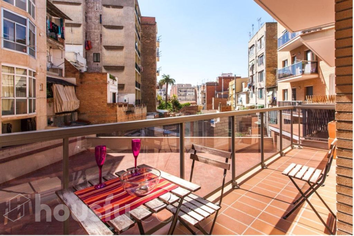 Piso en venta en CL ANTONI DE CAPMANY, Sants-Montjuïc, Barcelona