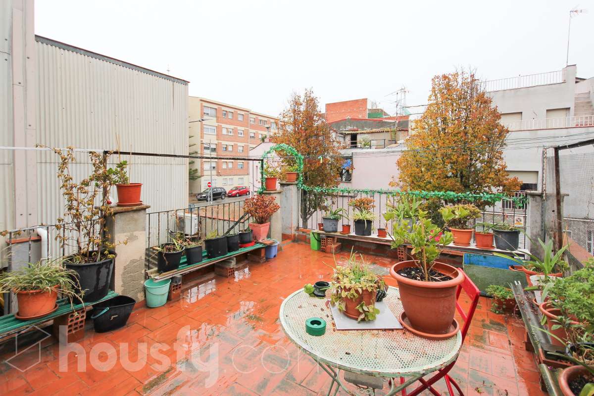 Piso en venta en Carrer del Doctor Aymerich i Gilabertó, Llevant, Terrassa