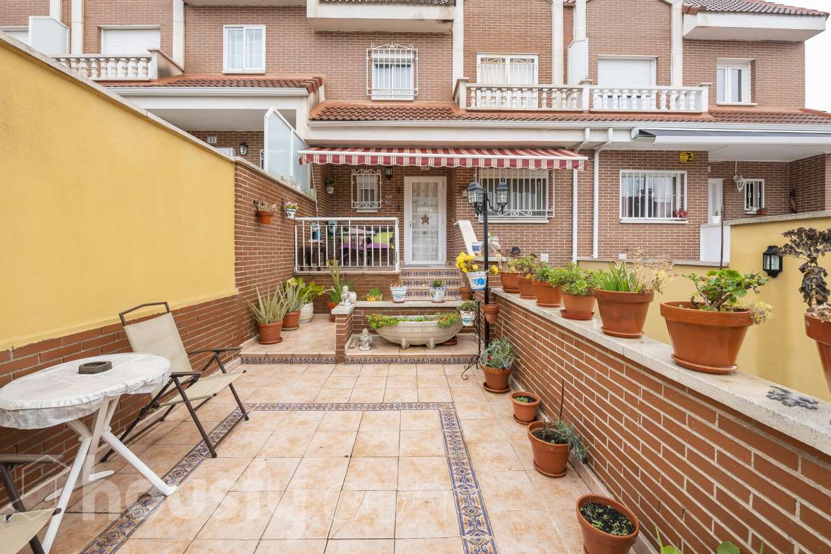 Casa en venta en Calle de Brasil, Hispanoamérica - Comunidades, Valdemoro