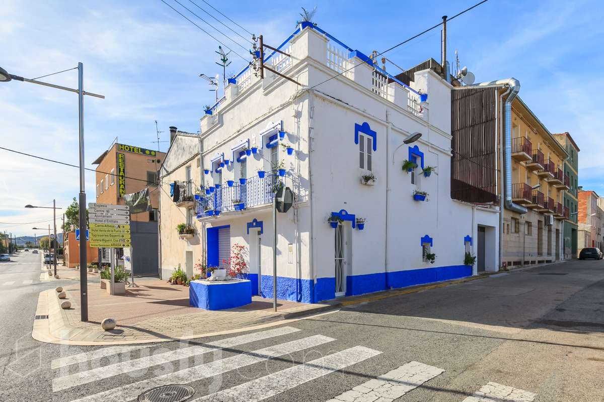 Casa en venta en Passeig de les Quatre Carreteres, Santa Bárbara