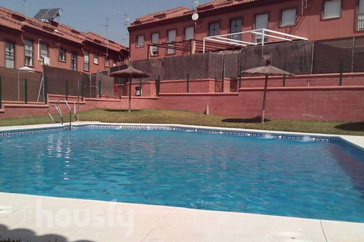 Casa en venta en Calle Bernarda y Fernanda de Utrera, Guillena
