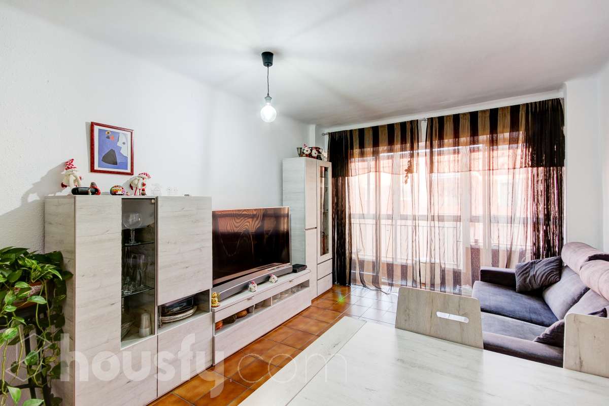 Piso en venta en CL MIQUEL BIADA, Eixample, Mataró