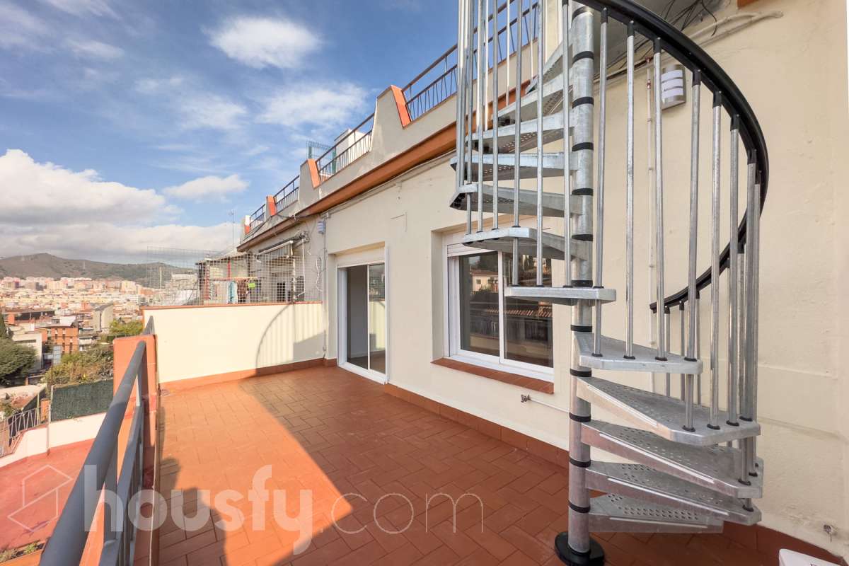 Atico en venta en Carrer d'Amílcar, Horta Guinardó, Barcelona