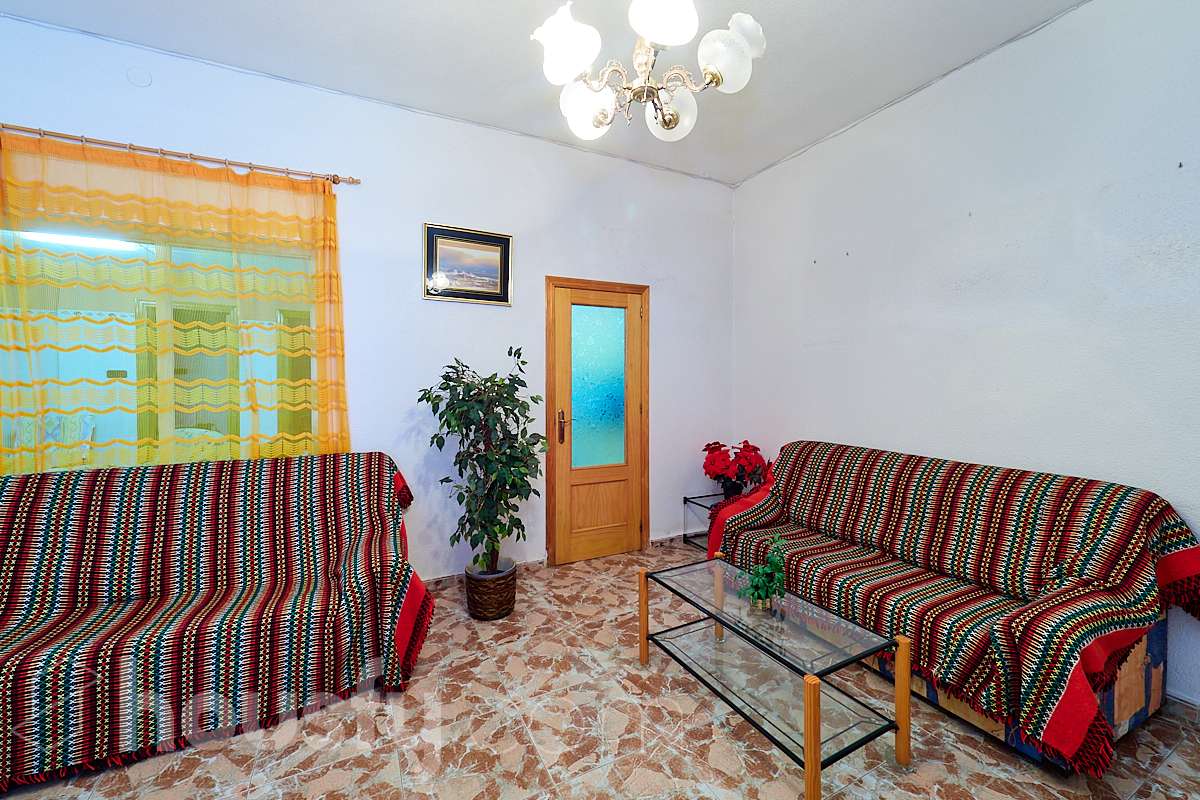 Bajo en venta en Calle Subida San Francisco de Asís, Bigastro