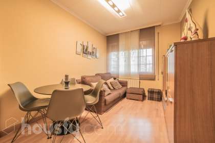 inmobiliaria housfy vende piso en Calle Treball