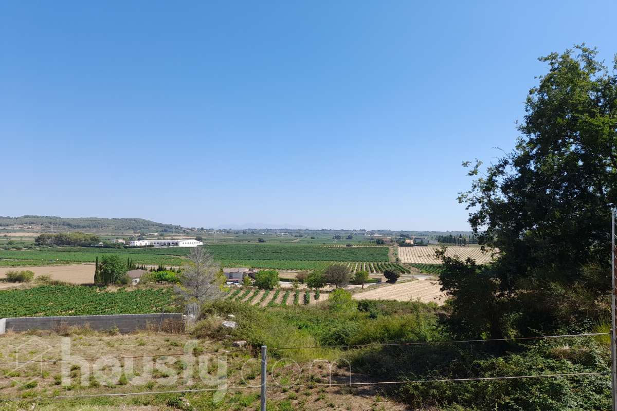 Oportunidad parcela en Pla de Cavalls-2