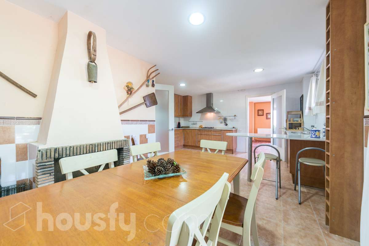 Perfecta casa en La Llacuna-16