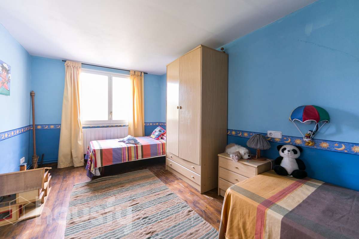 Perfecta casa en La Llacuna-14