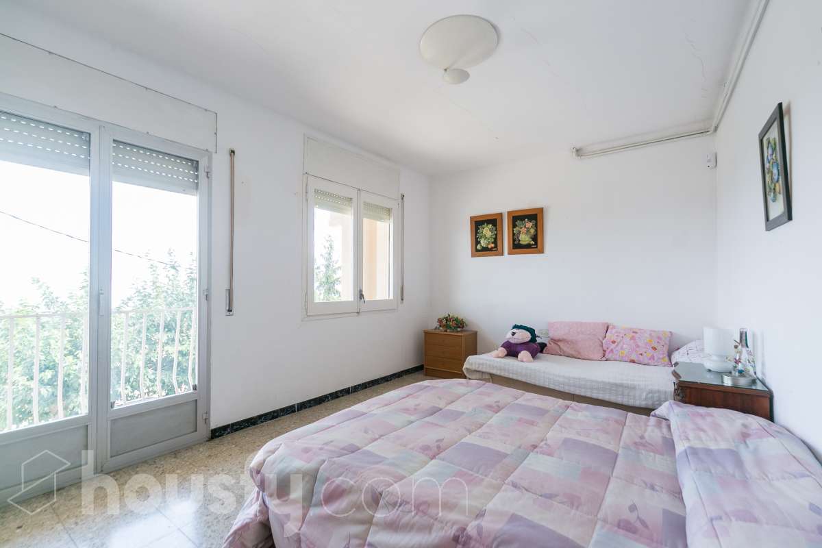Admirable casa en Argençola-3