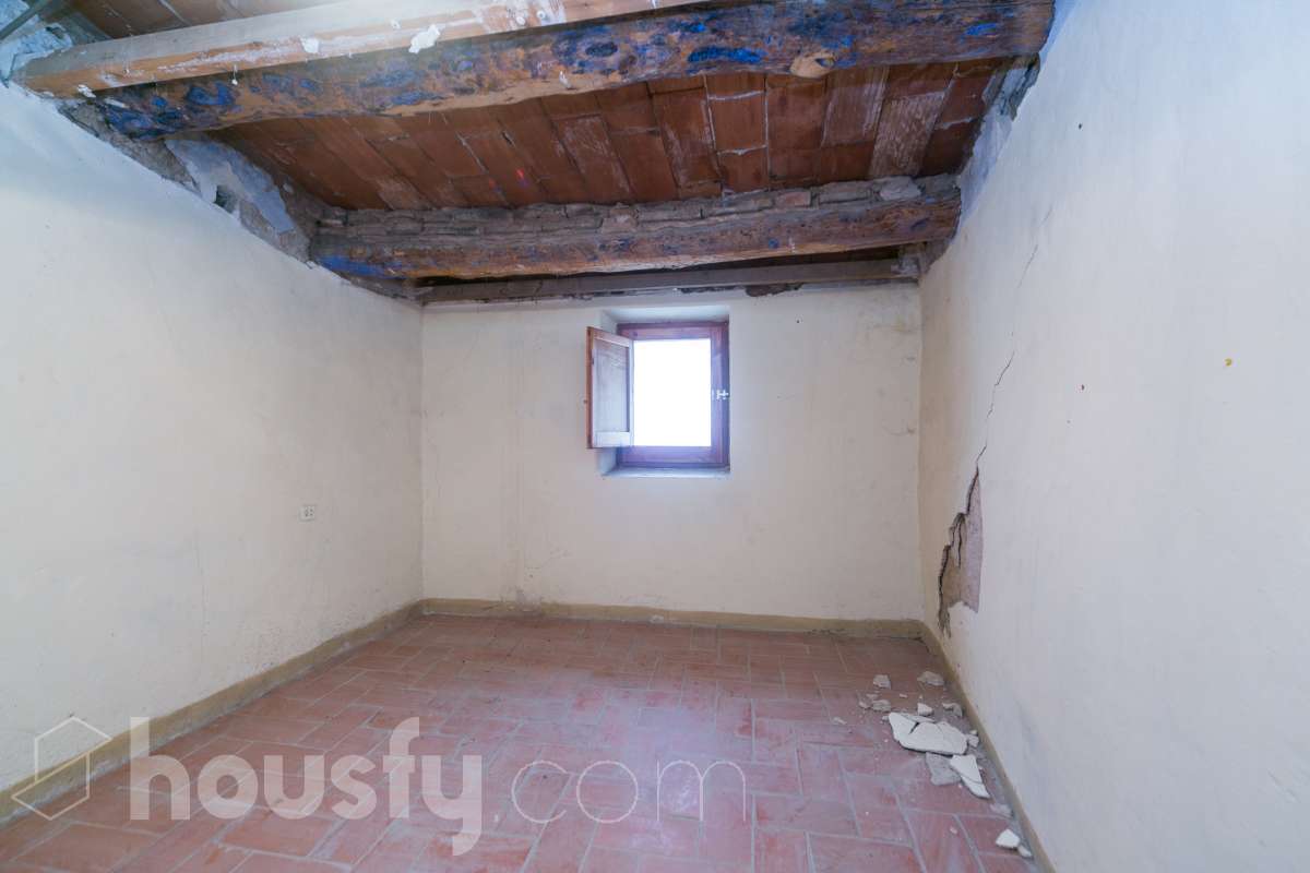 Casa 4 habitaciones con patio en Sant Marti de Tous-14