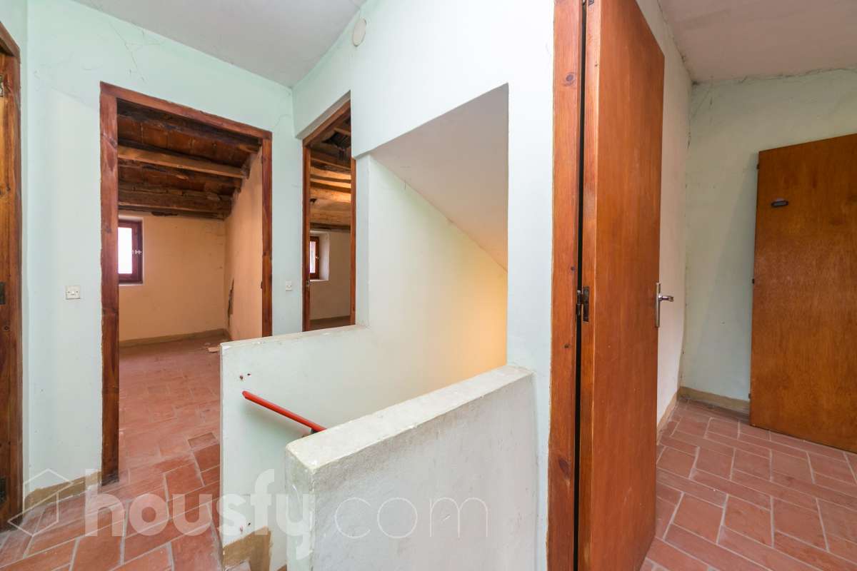 Casa 4 habitaciones con patio en Sant Marti de Tous-13