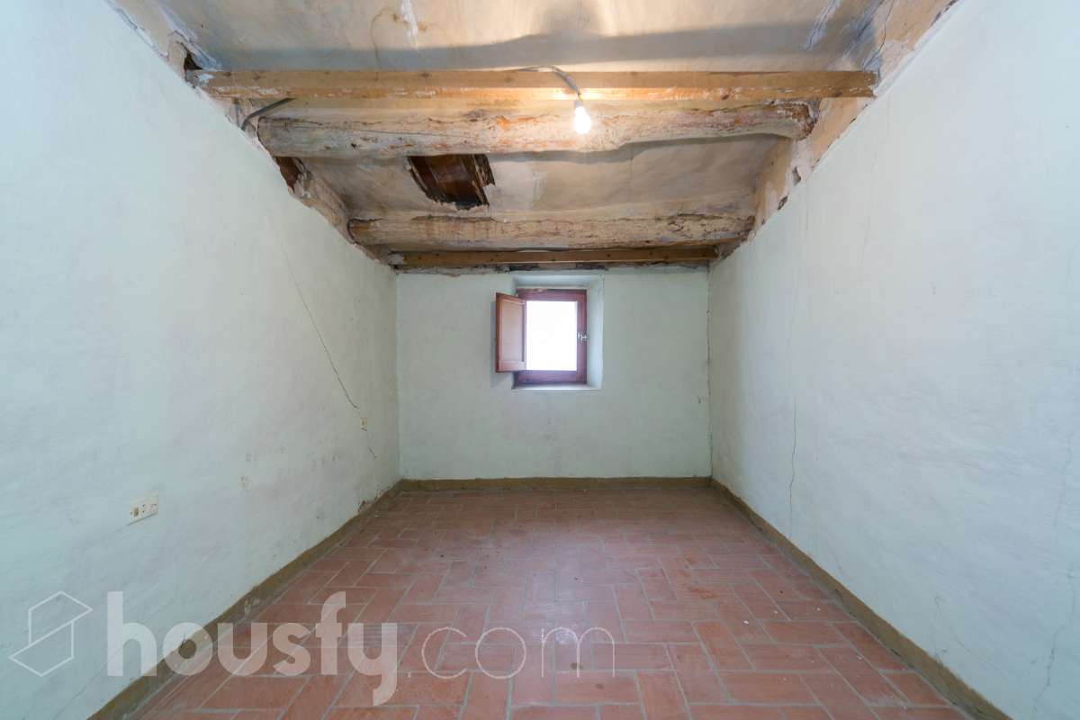 Casa 4 habitaciones con patio en Sant Marti de Tous-18