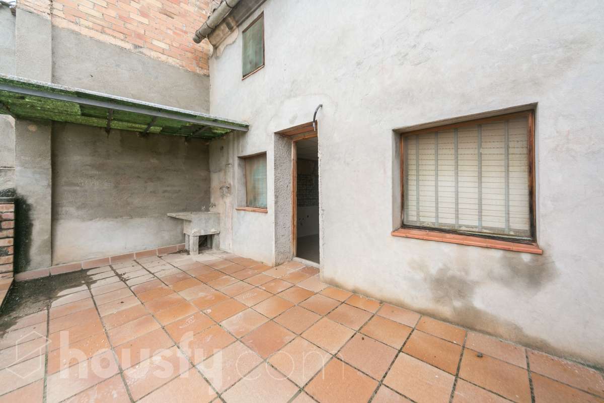 Casa 4 habitaciones con patio en Sant Marti de Tous-54