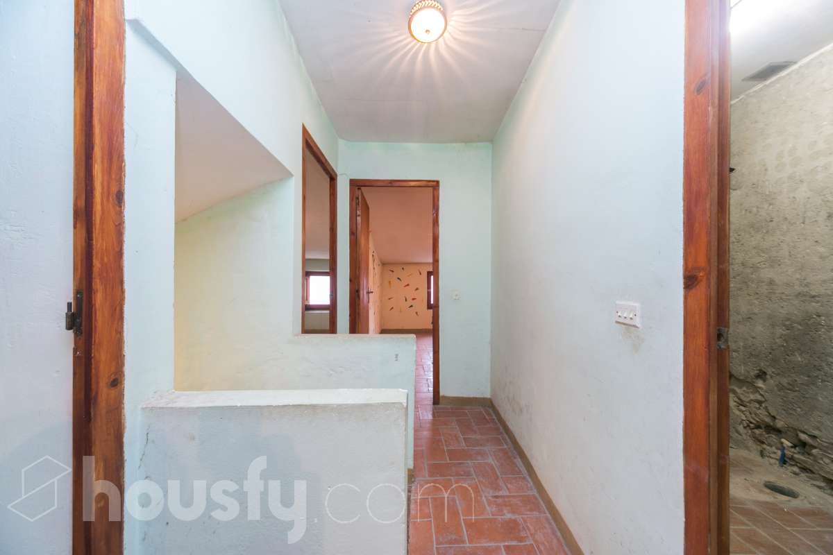 Casa 4 habitaciones con patio en Sant Marti de Tous-12