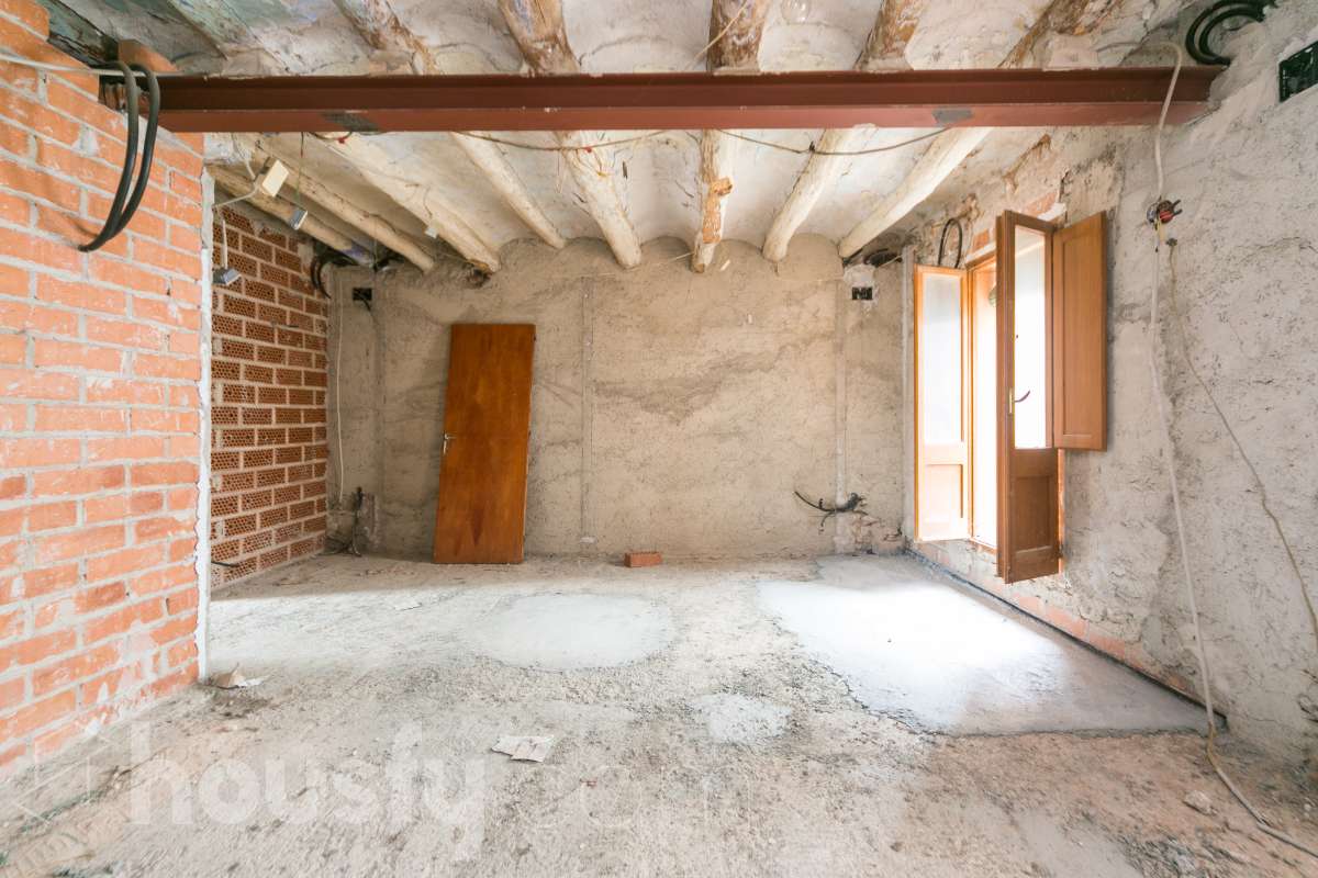 Casa 4 habitaciones con patio en Sant Marti de Tous-35