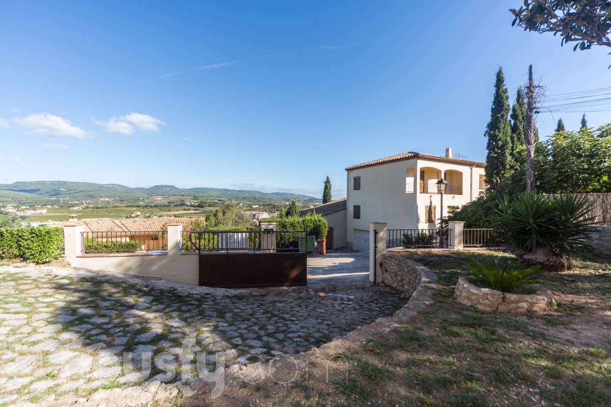 Genial casa en Sant Martí Sarroca-39
