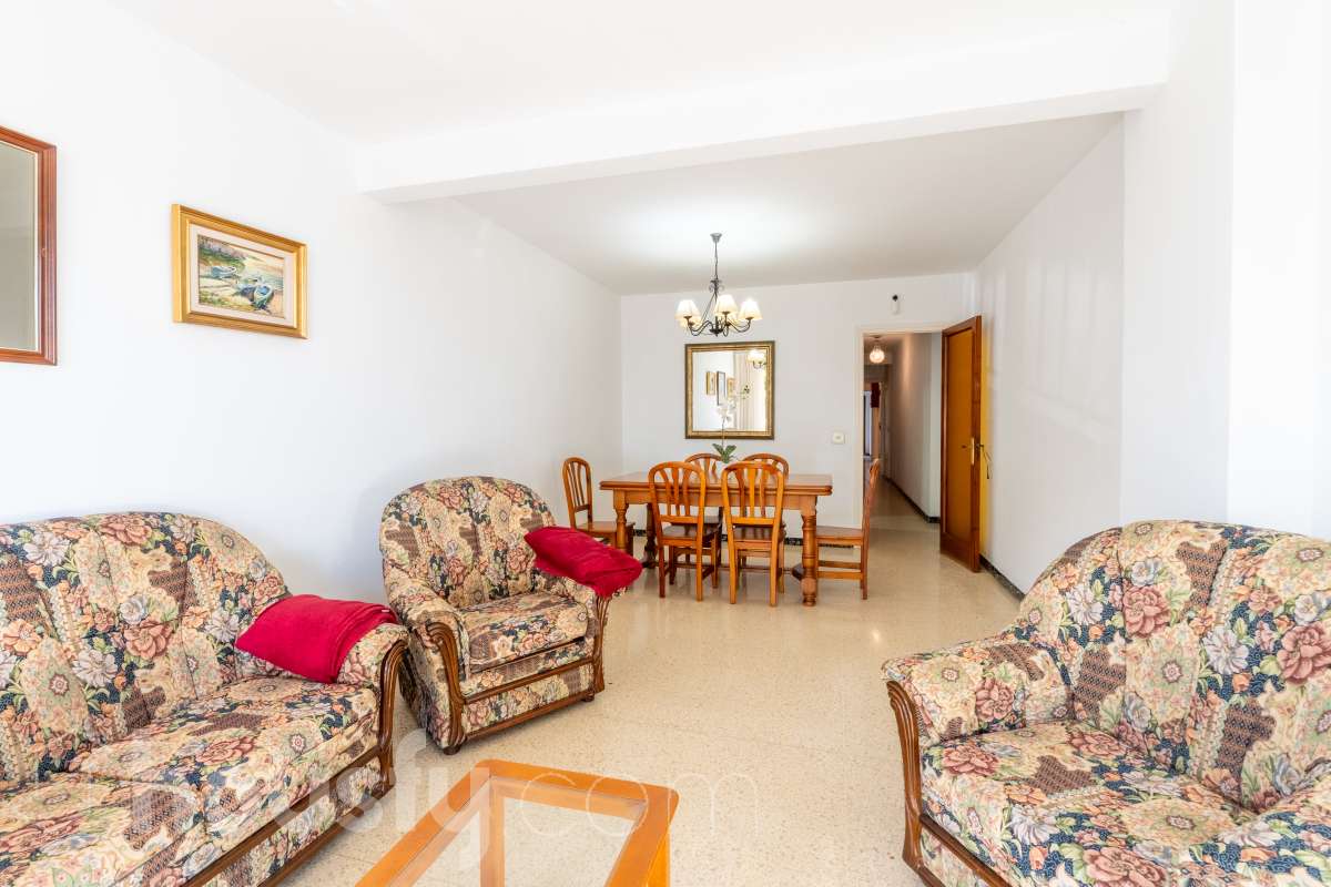 Àmplio piso en el Barrio  Marítimo de  Vilanova i la Geltrú-3