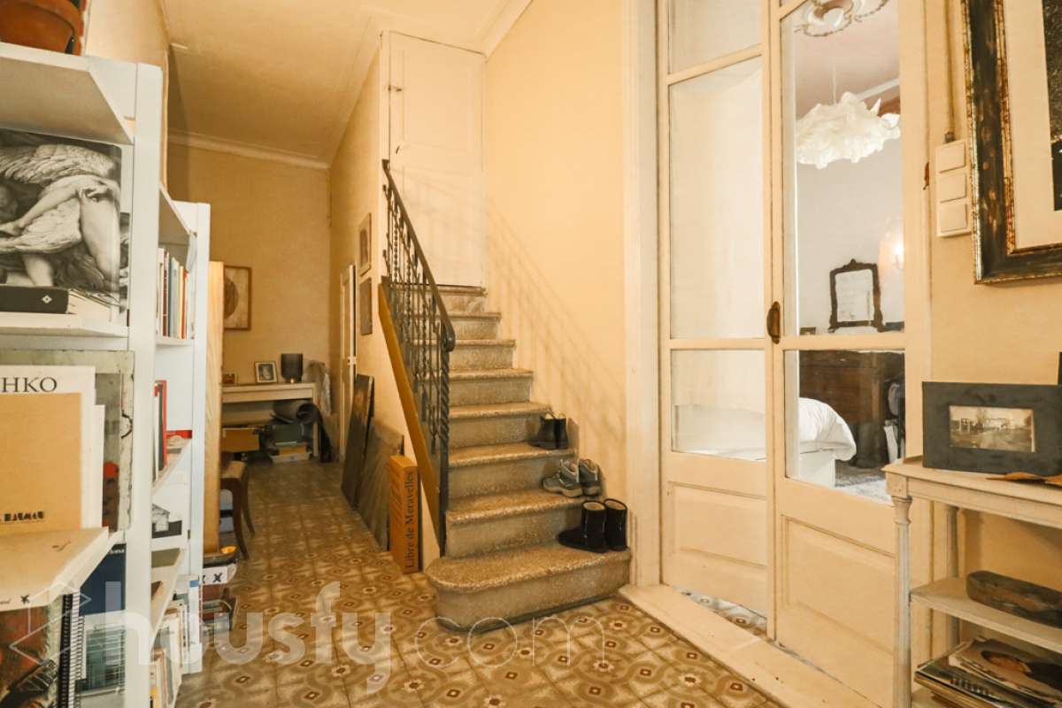 Fantástico Edificio en venta-10