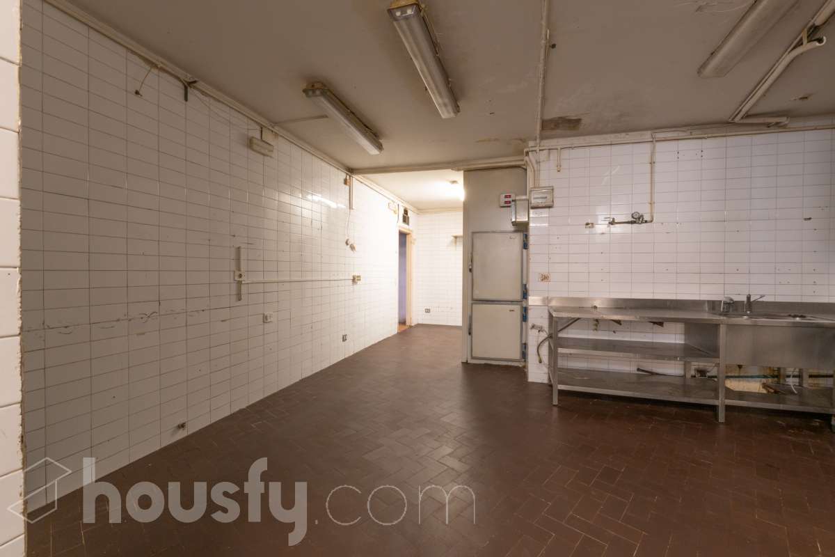 Fantástico Edificio en venta-52