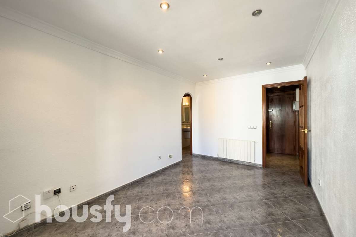Espléndido piso en Santa Coloma de Gramenet-3