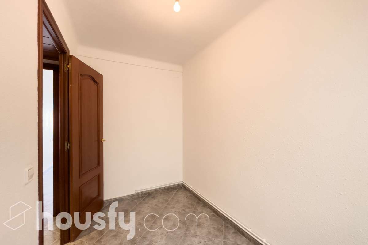 Espléndido piso en Santa Coloma de Gramenet-8