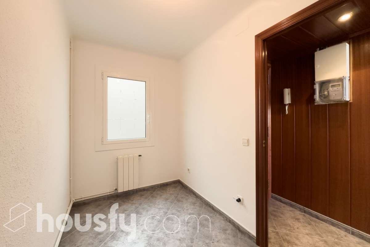 Espléndido piso en Santa Coloma de Gramenet-7