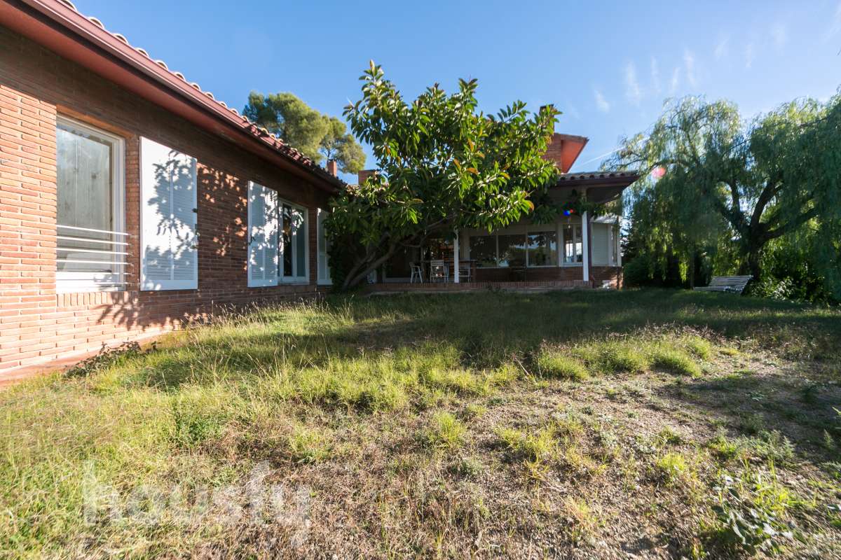 Espectacular casa con vistas al mar y 3.942 m² de parcela-61