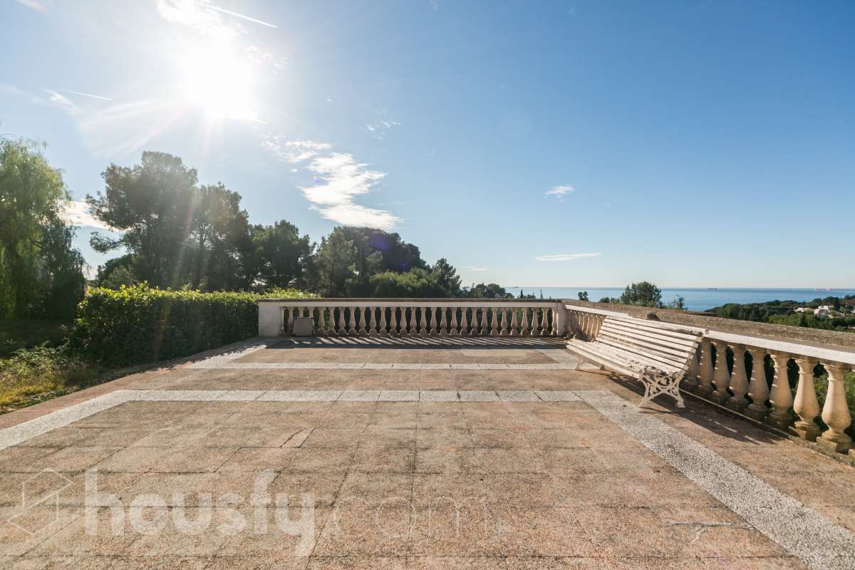 Espectacular casa con vistas al mar y 3.942 m² de parcela-42