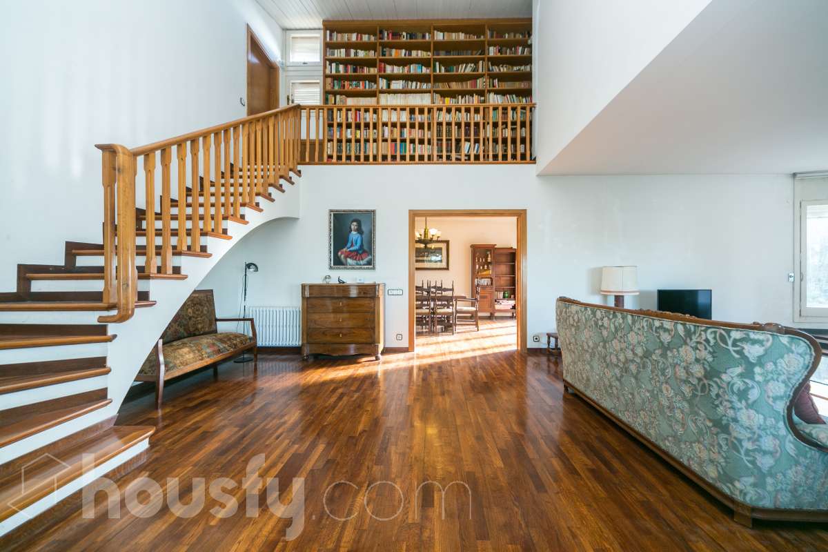 Espectacular casa con vistas al mar y 3.942 m² de parcela-16
