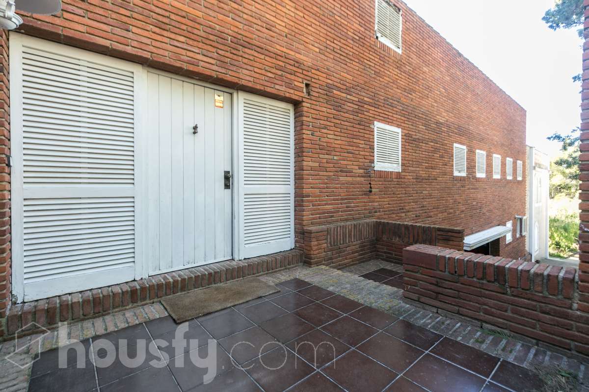 Espectacular casa con vistas al mar y 3.942 m² de parcela-71