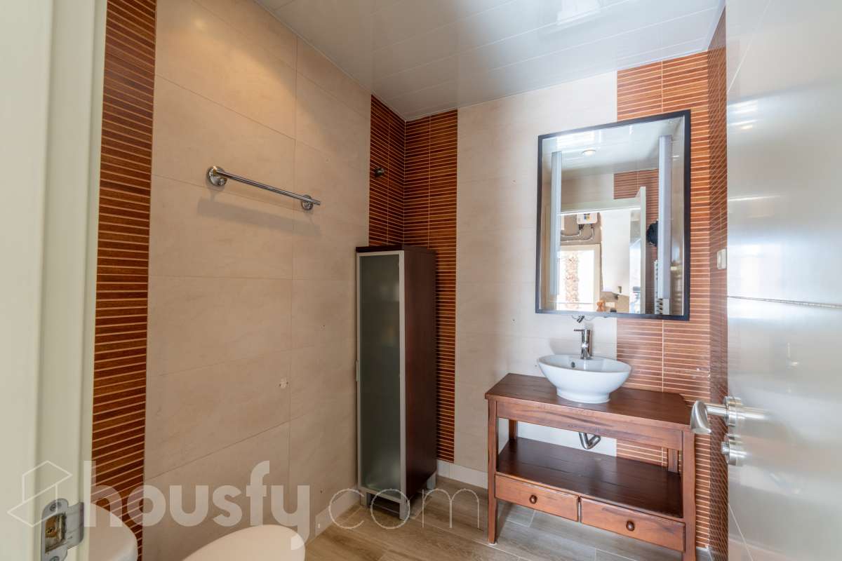 Chalet independiente con piscina y jardín en Cubelles-18