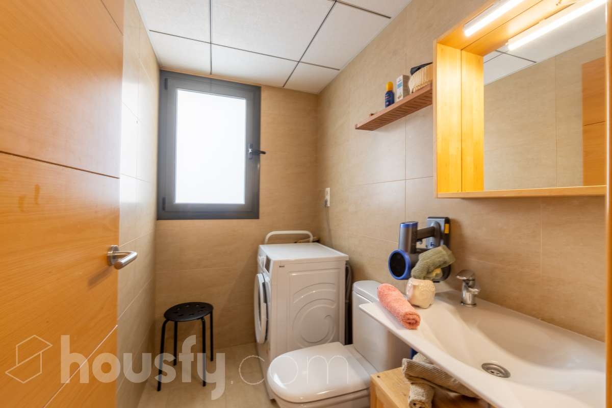 Genial piso en el Prat de Vilanova-24
