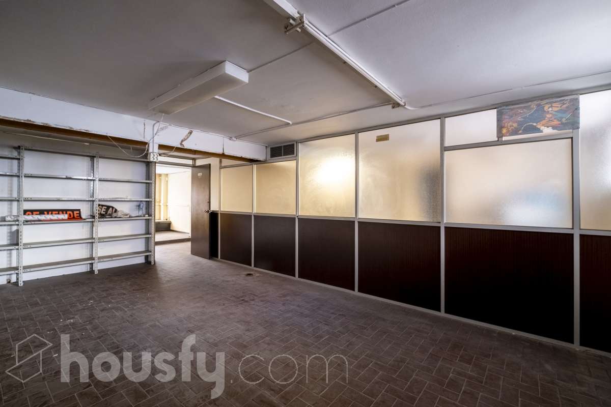 Fabuloso local en Cornellà de Llobregat-23