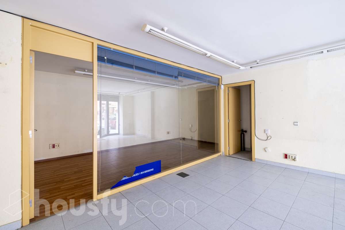 Fabuloso local en Cornellà de Llobregat-15