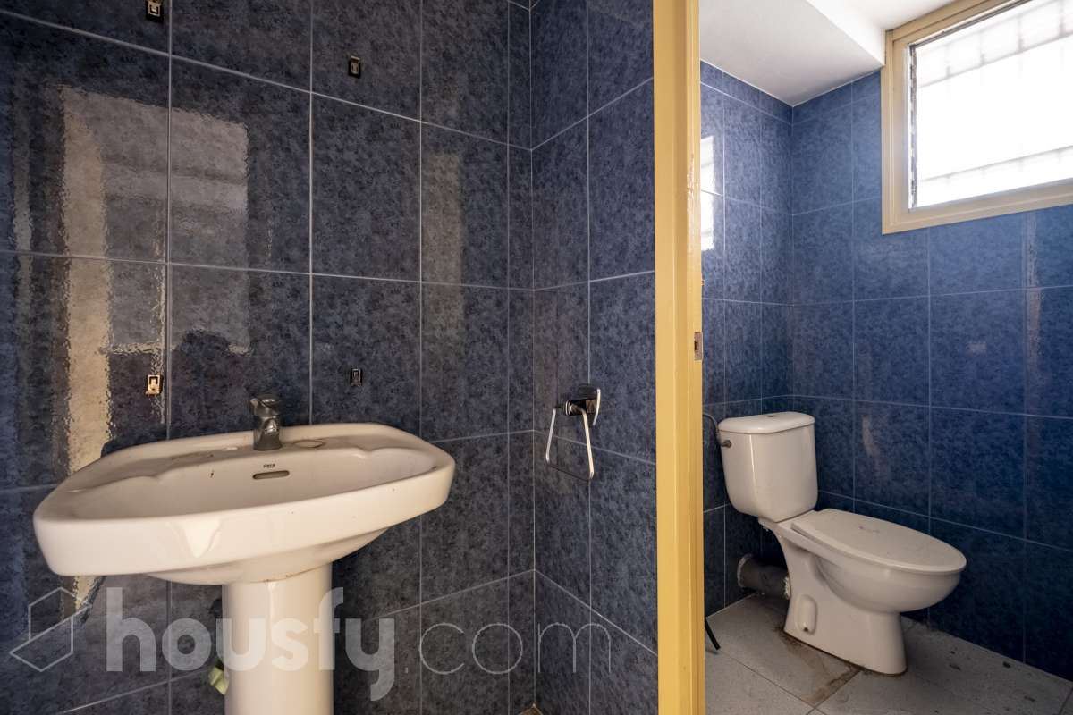 Fabuloso local en Cornellà de Llobregat-26