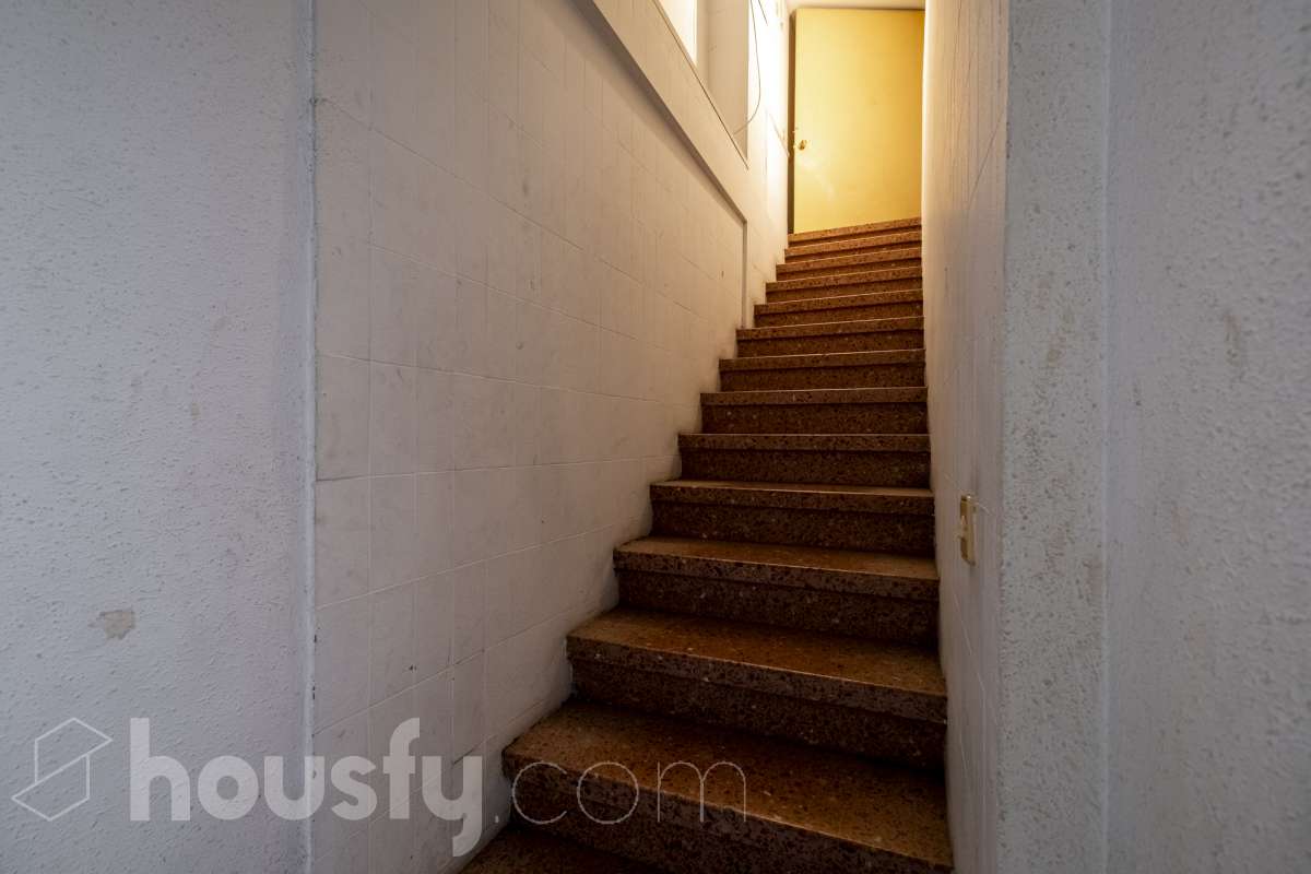 Fabuloso local en Cornellà de Llobregat-32