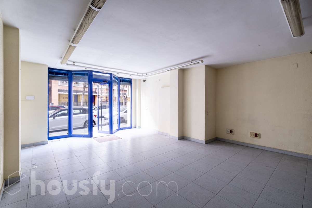 Fabuloso local en Cornellà de Llobregat-10