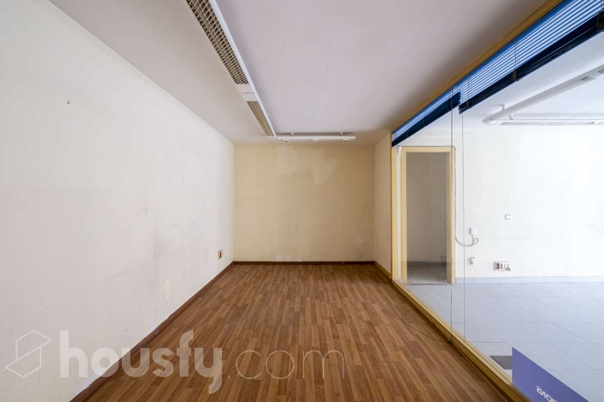 Fabuloso local en Cornellà de Llobregat-12