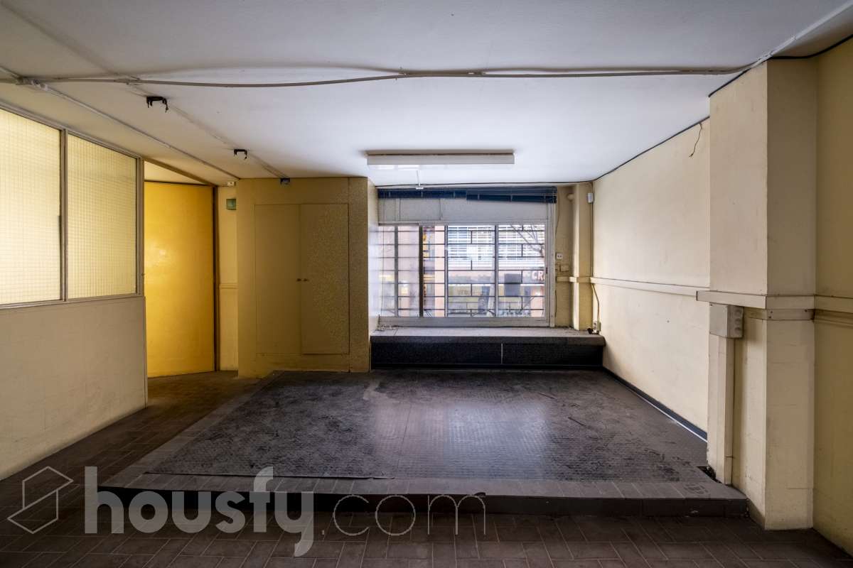 Fabuloso local en Cornellà de Llobregat-22