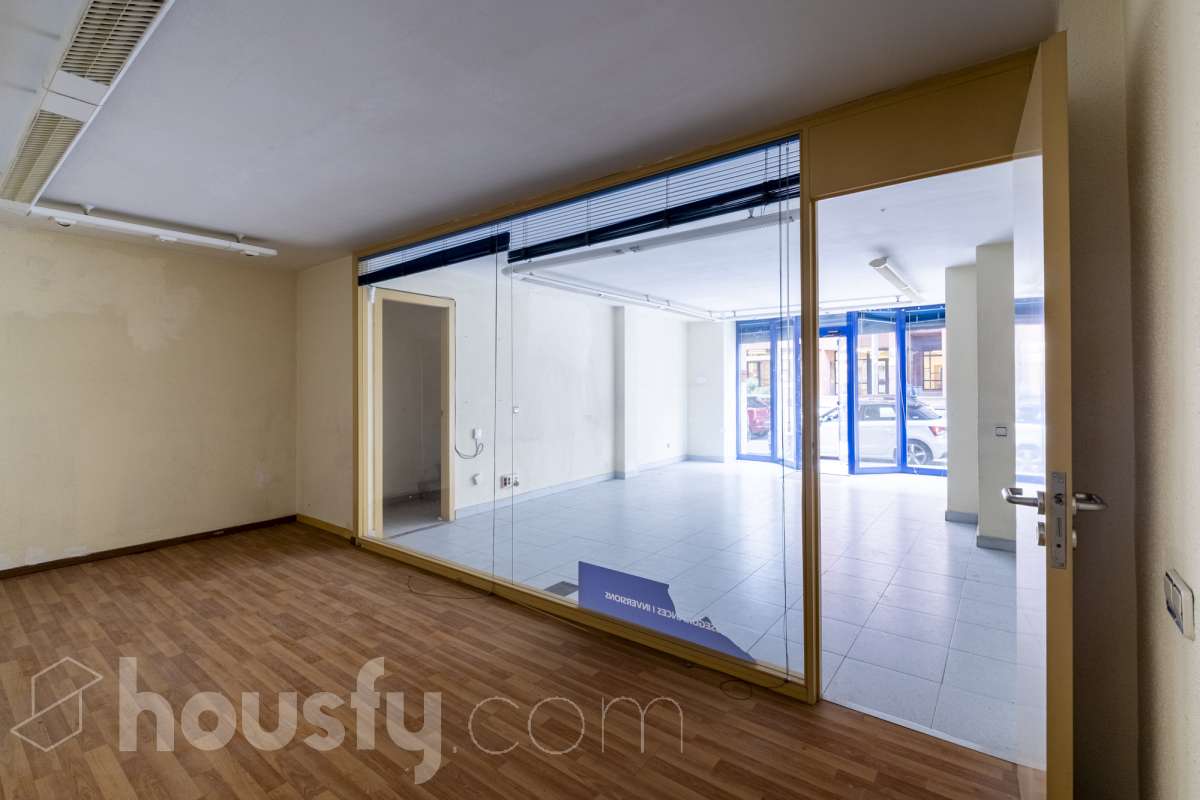 Fabuloso local en Cornellà de Llobregat-9
