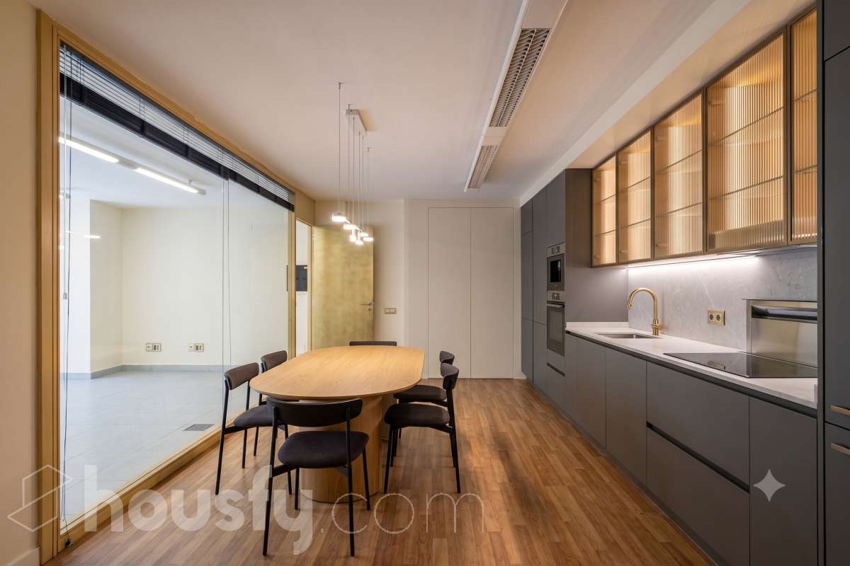 Fabuloso local en Cornellà de Llobregat-5
